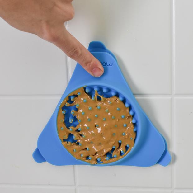 Aqua Paw Slow Treater for your Dog's Bathtime | Barks & Bunnies